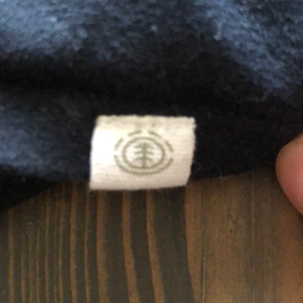 Element Crop Top Size Large - Picture 2 of 4